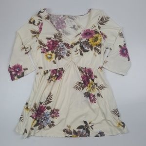 Cream Floral 3/4 Sleeve Top {Gilli}